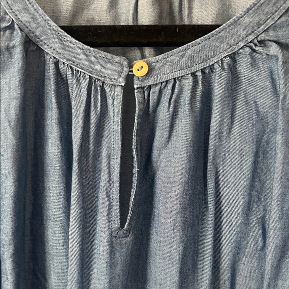 LOFT Chambray Blue Blouse - Picture 4 of 4